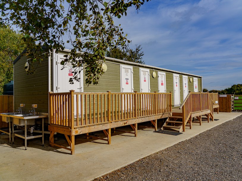 Mr Moos touring caravan park toilet and showers